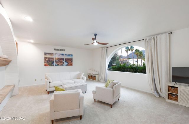 6210 N Camino Pimeria Alta, Tucson, AZ 85718