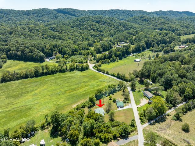 213 Brock Rd, Maynardville, TN 37807