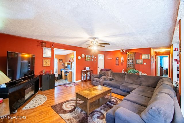 213 Brock Rd, Maynardville, TN 37807