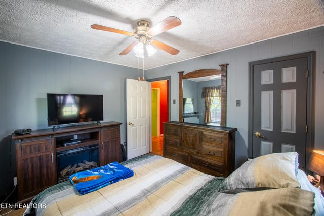 213 Brock Rd, Maynardville, TN 37807