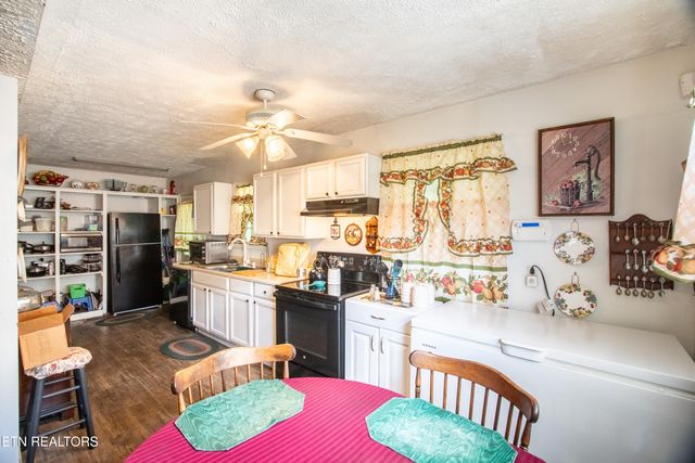 213 Brock Rd, Maynardville, TN 37807