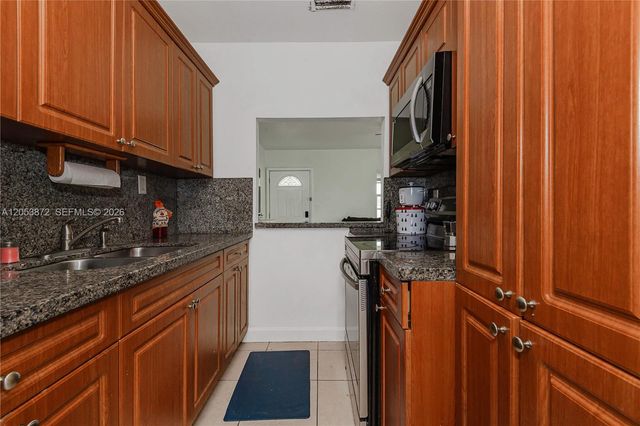 681 NE 1st Pl, Hialeah, FL 33010
