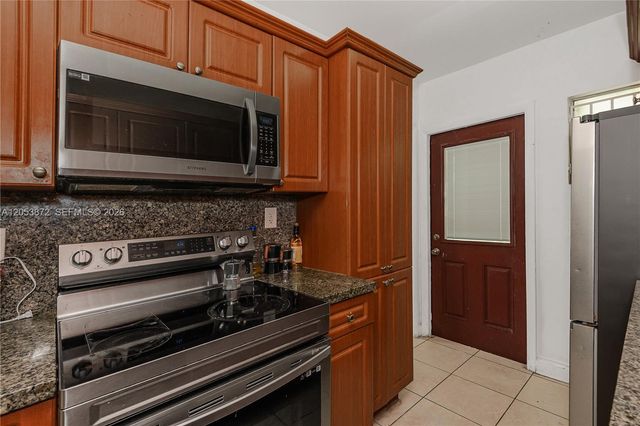 681 NE 1st Pl, Hialeah, FL 33010