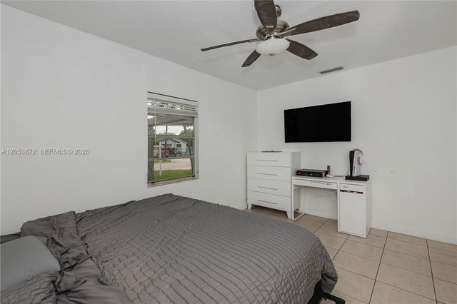 681 NE 1st Pl, Hialeah, FL 33010