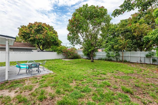 681 NE 1st Pl, Hialeah, FL 33010