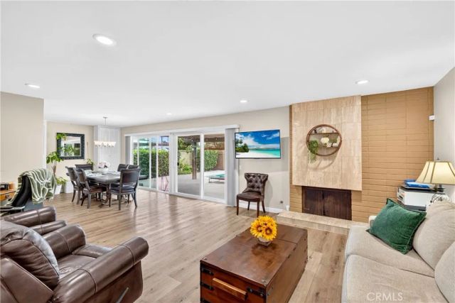 25501 Gloriosa, Mission Viejo, CA 92691