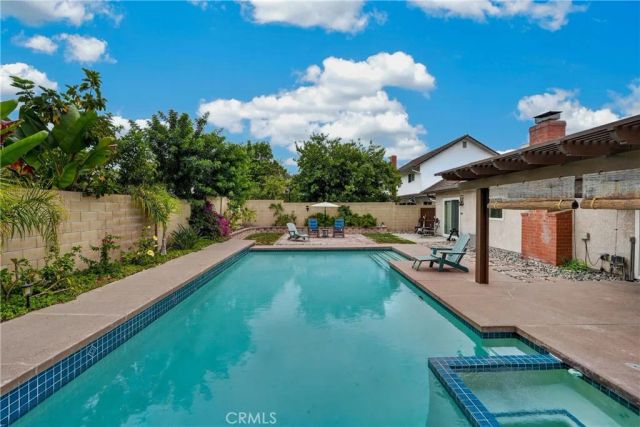 25501 Gloriosa, Mission Viejo, CA 92691