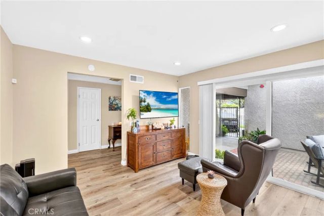 25501 Gloriosa, Mission Viejo, CA 92691