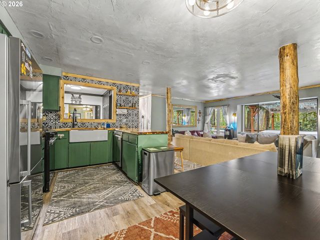 22099 E WILD FERN Ln, Brightwood, OR 97011