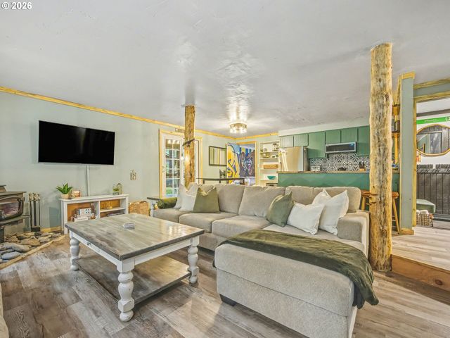 22099 E WILD FERN Ln, Brightwood, OR 97011