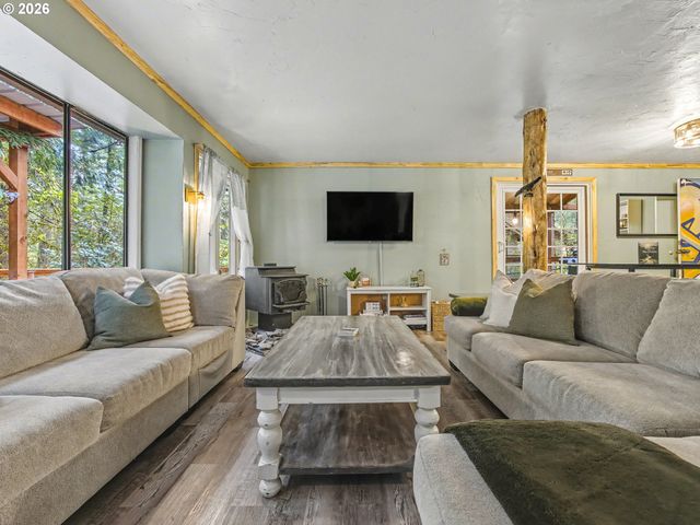 22099 E WILD FERN Ln, Brightwood, OR 97011