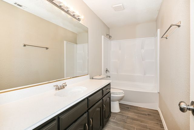 1450 Cromwell Court, Lancaster, TX 75134