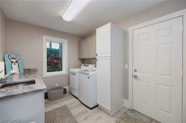 549 Eagle Creek DR, Naples, FL 34113