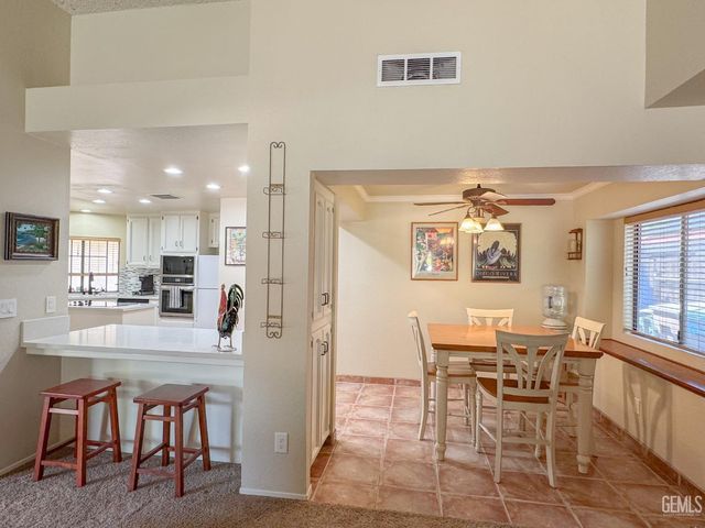 9700 Mesa Oak Drive, Bakersfield, CA 93311