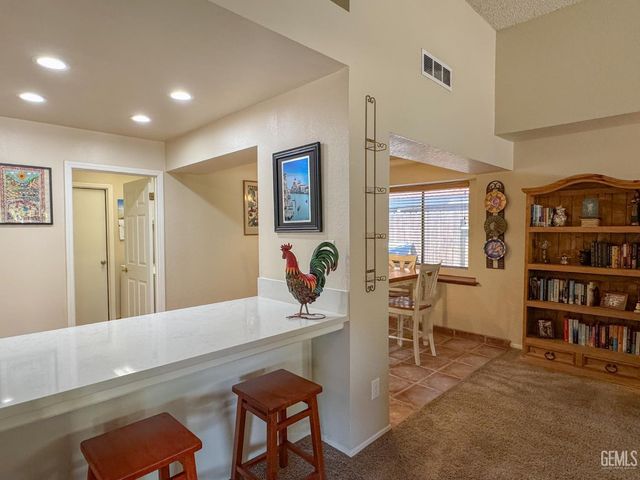 9700 Mesa Oak Drive, Bakersfield, CA 93311