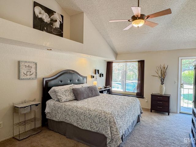9700 Mesa Oak Drive, Bakersfield, CA 93311