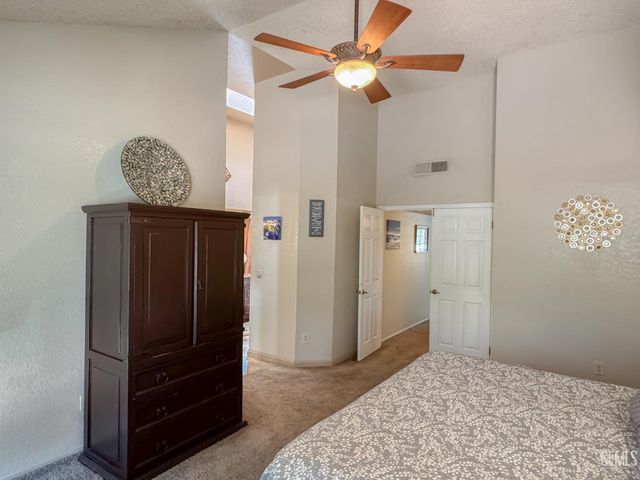 9700 Mesa Oak Drive, Bakersfield, CA 93311