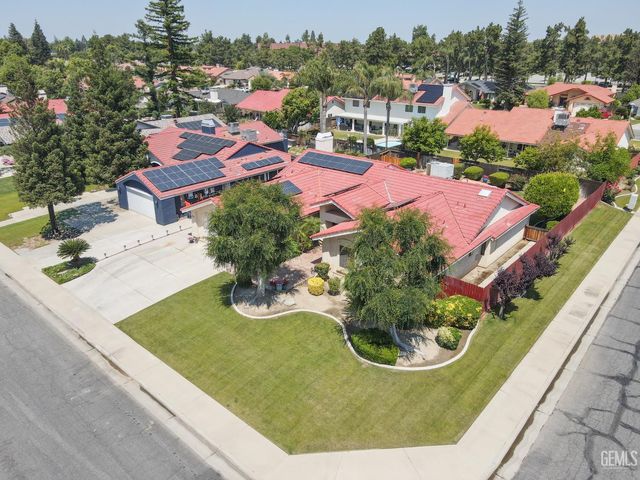 9700 Mesa Oak Drive, Bakersfield, CA 93311