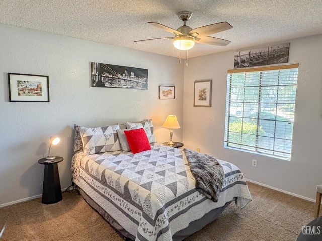 9700 Mesa Oak Drive, Bakersfield, CA 93311