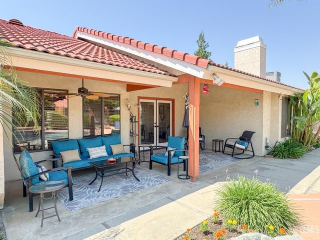 9700 Mesa Oak Drive, Bakersfield, CA 93311