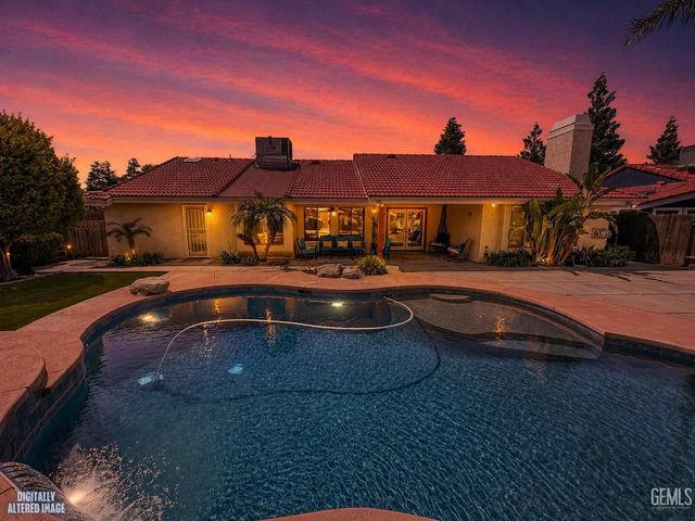 9700 Mesa Oak Drive, Bakersfield, CA 93311