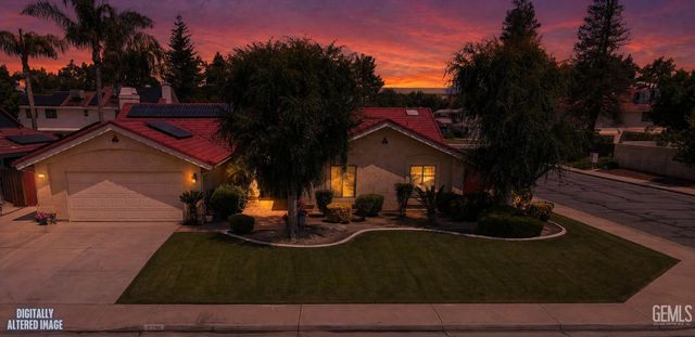 9700 Mesa Oak Drive, Bakersfield, CA 93311