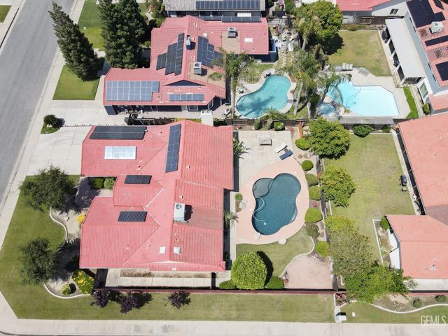 9700 Mesa Oak Drive, Bakersfield, CA 93311