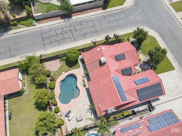 9700 Mesa Oak Drive, Bakersfield, CA 93311
