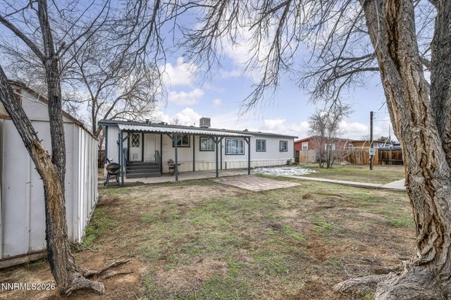 5556 Mark Circle, Sun Valley, NV 89433