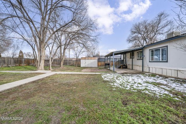 5556 Mark Circle, Sun Valley, NV 89433