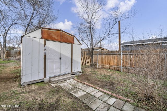 5556 Mark Circle, Sun Valley, NV 89433