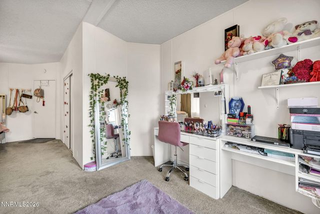 5556 Mark Circle, Sun Valley, NV 89433