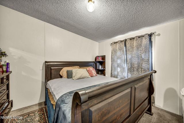 5556 Mark Circle, Sun Valley, NV 89433