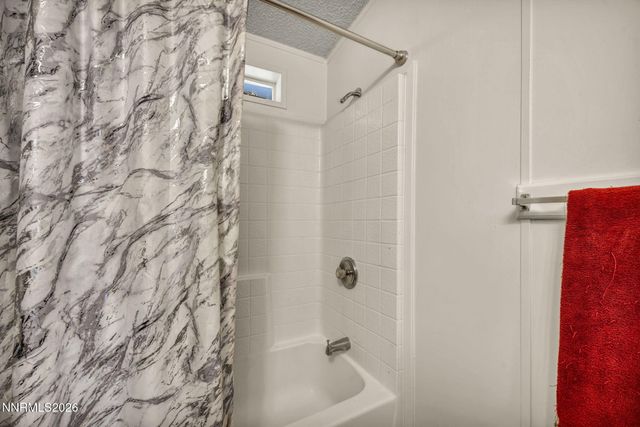 5556 Mark Circle, Sun Valley, NV 89433