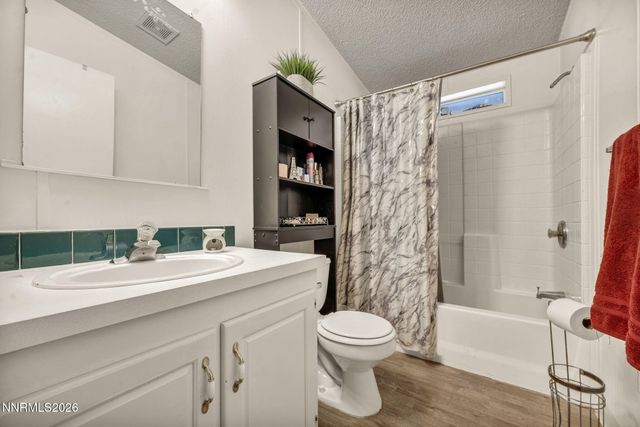 5556 Mark Circle, Sun Valley, NV 89433