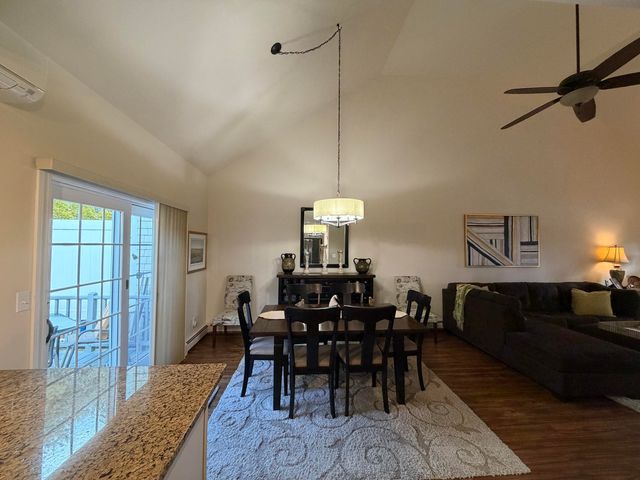 1 Hawthorne Court UNIT C, Pocasset, MA 02559