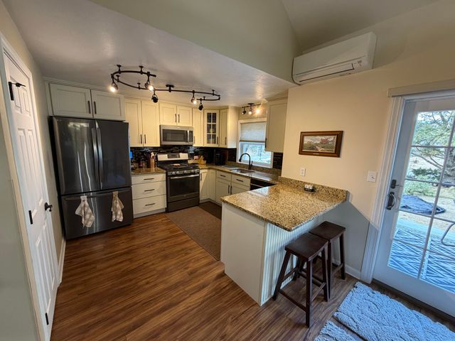 1 Hawthorne Court UNIT C, Pocasset, MA 02559