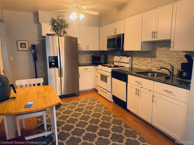 1804 Brentwood Drive 520, Troy, MI 48098