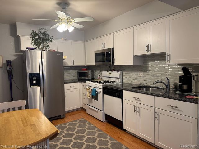 1804 Brentwood Drive 520, Troy, MI 48098