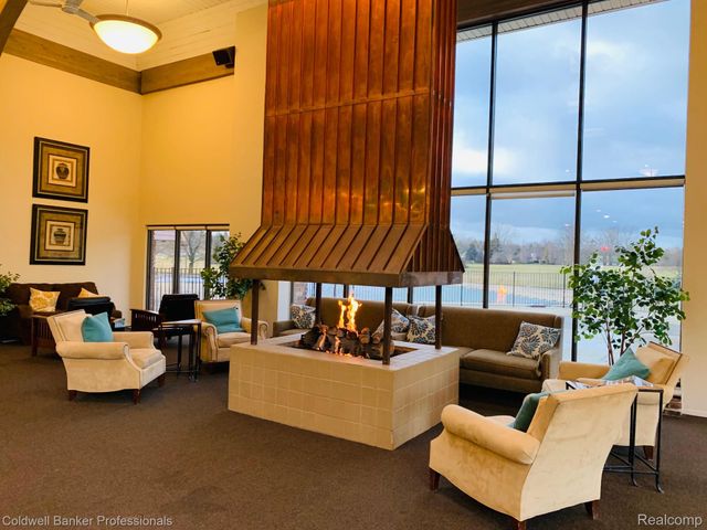 1804 Brentwood Drive 520, Troy, MI 48098