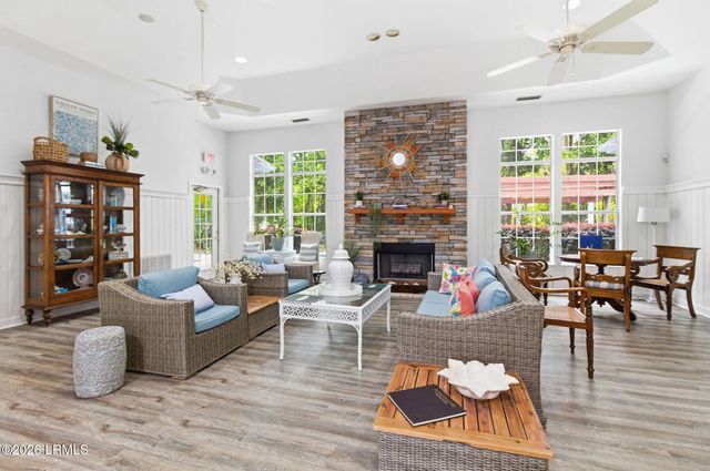 100 Kensington Blvd Apt 822, Bluffton, SC 29910