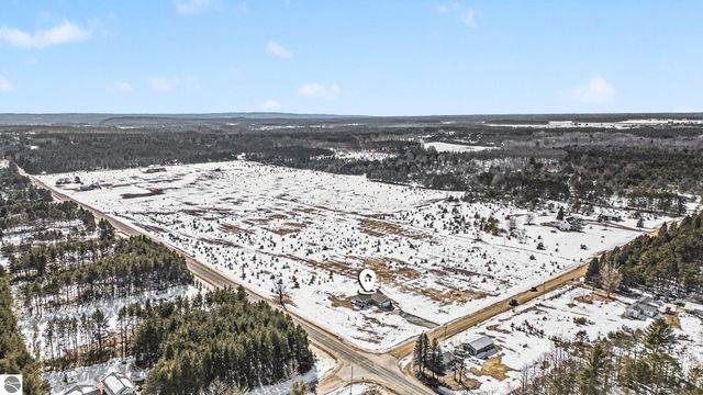 2968 Bowerman Road, Kingsley, MI 49649