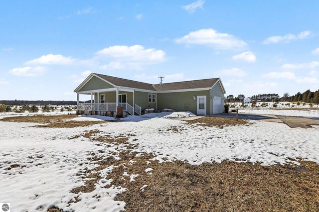 2968 Bowerman Road, Kingsley, MI 49649