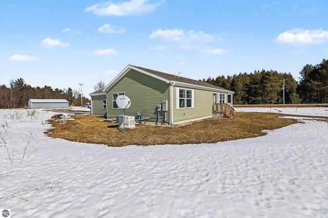 2968 Bowerman Road, Kingsley, MI 49649