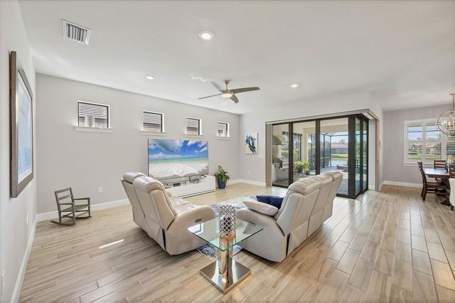 7332 CHESTER TRAIL, Bradenton, FL 34202