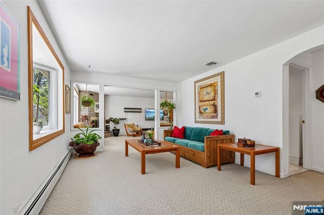 181 Behnke Avenue, Paramus, NJ 07652