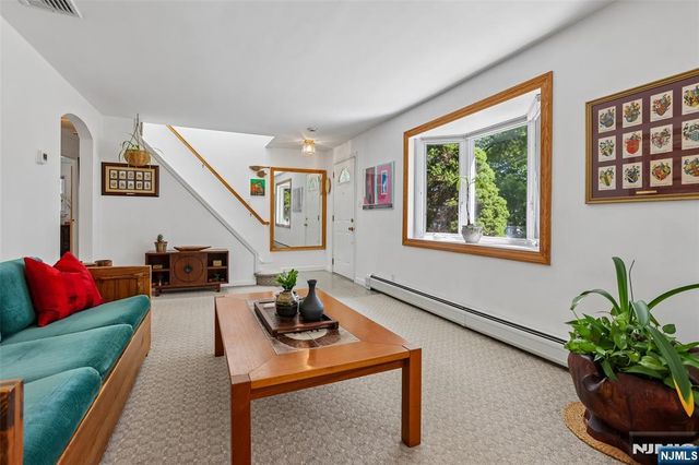 181 Behnke Avenue, Paramus, NJ 07652