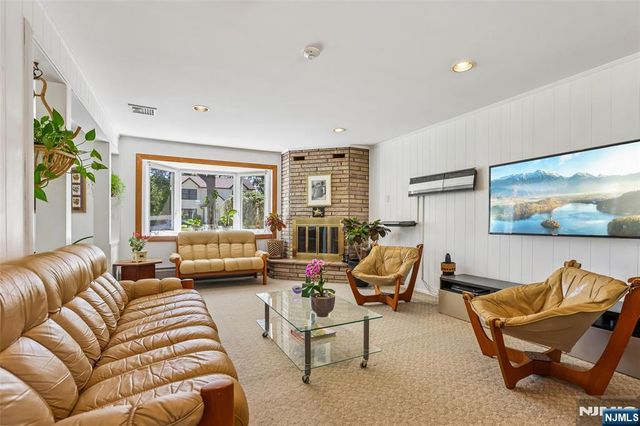 181 Behnke Avenue, Paramus, NJ 07652