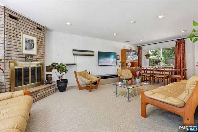 181 Behnke Avenue, Paramus, NJ 07652