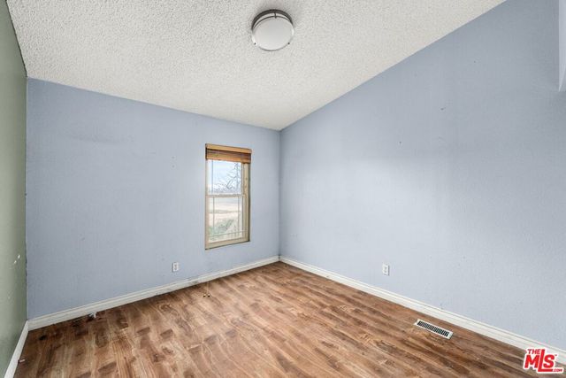 6425 Smoke Tree Road, Phelan, CA 92371